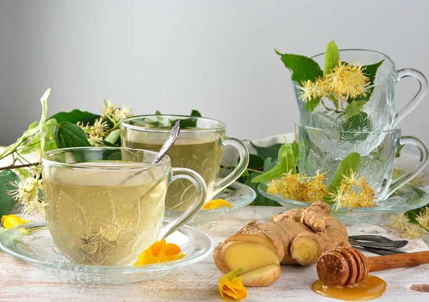 Best Teas for Belly Fat Loss | Ginger and linden tea with honey 