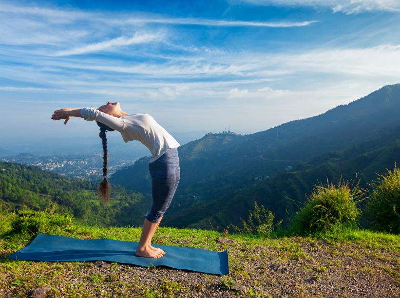 The Best Yoga Poses to Reduce Belly Fat Fast | Sun Salutations Pose